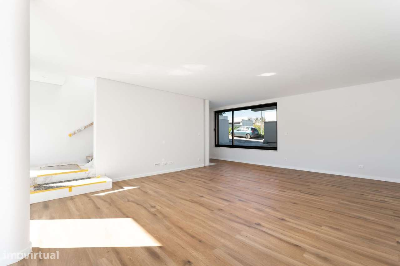 Moradia Geminada T3 com piscina, Leceia, Oeiras - Grande imagem: 5/29