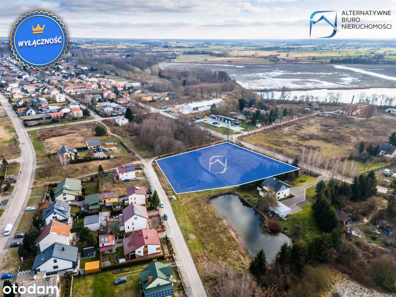 Piękna działka budowlano-usługowa ze stawem - Koc-5