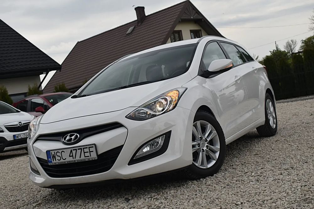 Hyundai i30 II blue 1.6 CRDi Style 2014