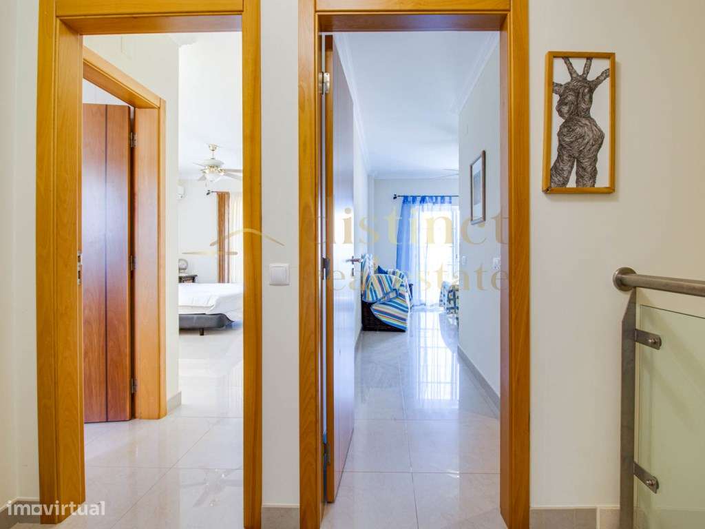 Apartamento Exclusivo Duplex T2 com Logradouro, Vista Mar e Piscina...-6