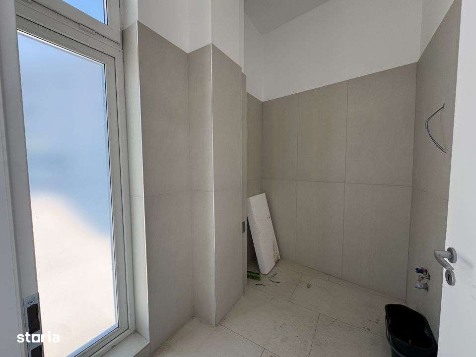 Spatiu comercial, 45 mp utili, vitrina, finisat, zona Podului IRA - Imagine principală: 5/8