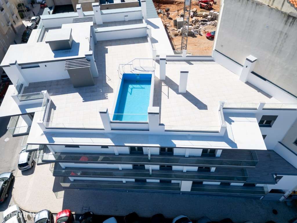 Apartamento T3 junto ao mercado- 200 mts da praia-23