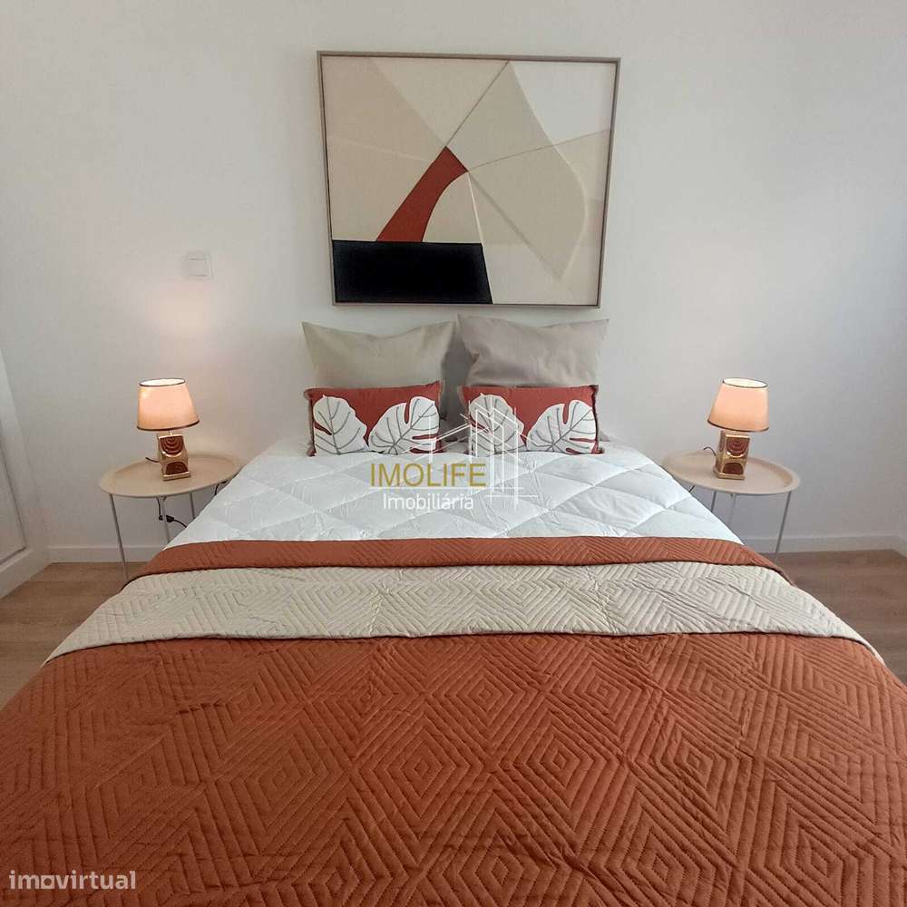 Apartamento T3 totalmente remodelado em Benfica-7