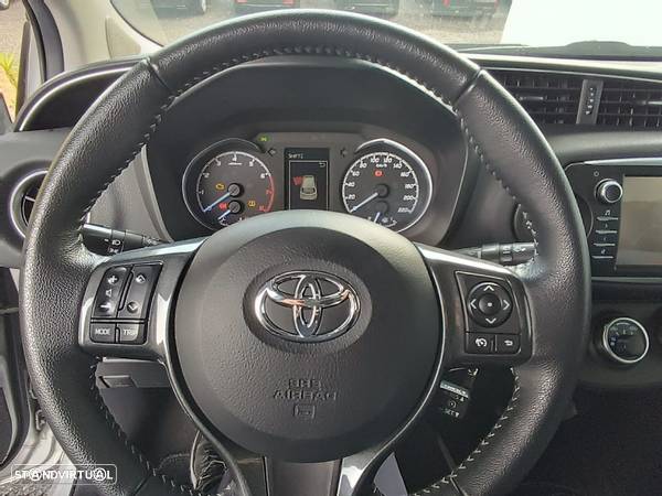 Toyota Yaris 1.0 VVT-i 20 Anos - 6