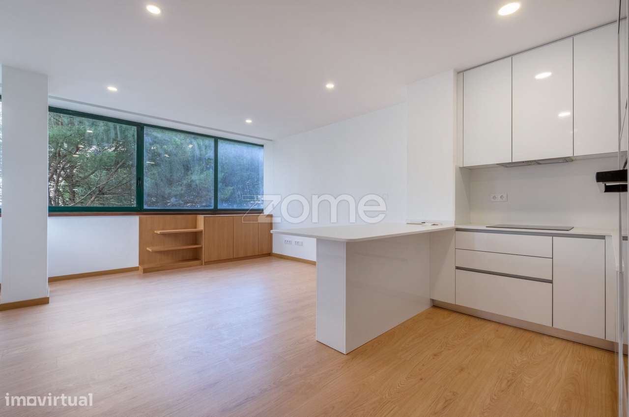 Apartamento T2 renovado com duplo lug. garagem - Edifício Lago, Porto - Grande imagem: 3/30