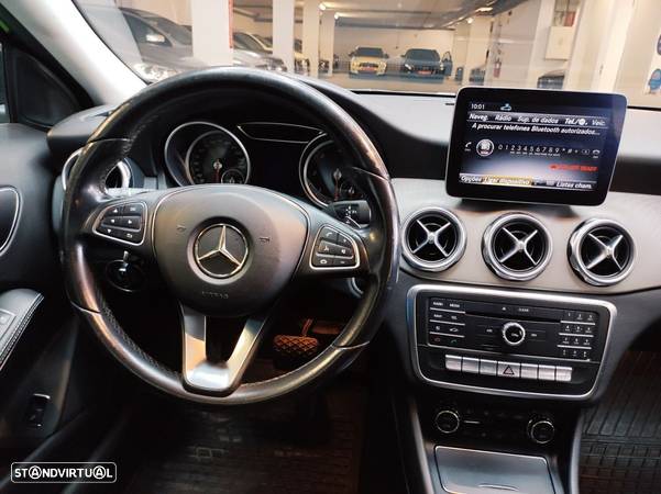 Mercedes-Benz GLA 200 CDi Urban Aut. - 11