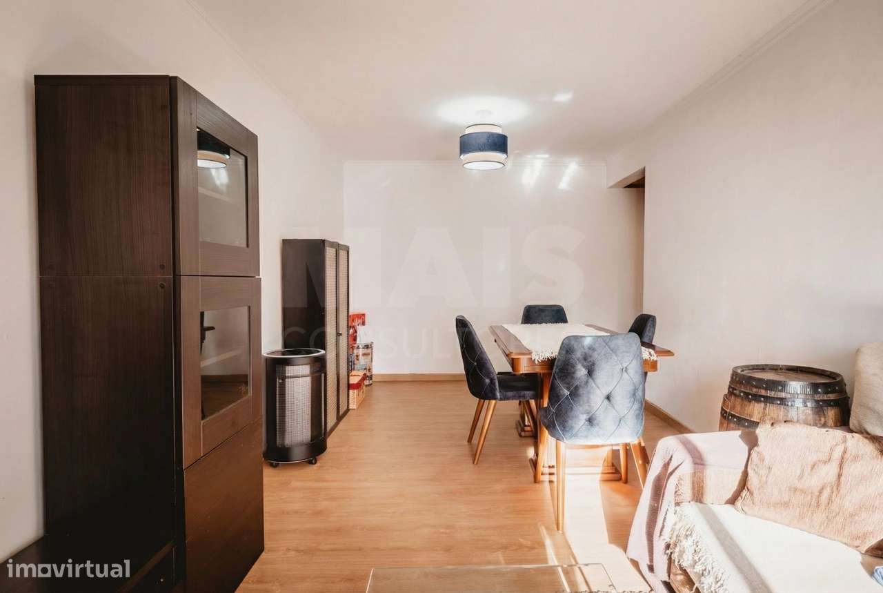 Apartamento T3 - Santo António dos Cavaleiros - Zona do Hospital Be... - Grande imagem: 5/26