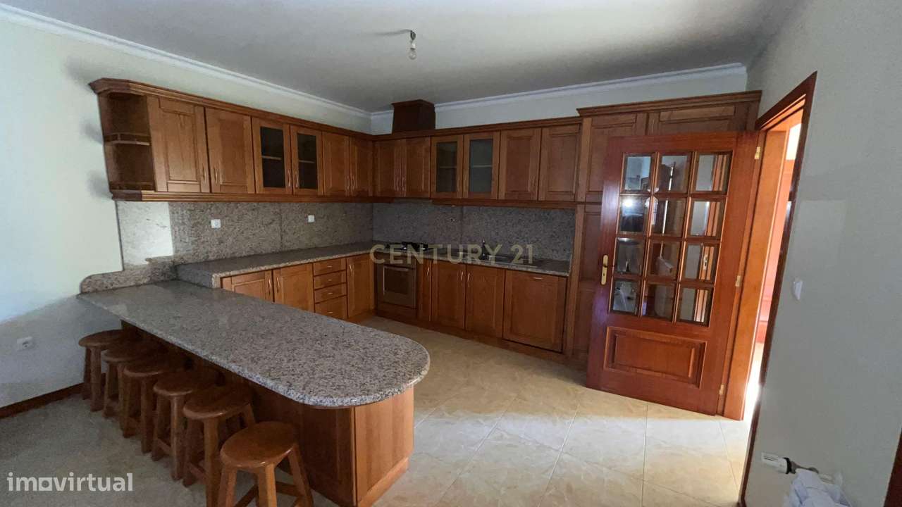 Apartamento T3 em Ponte da Barca - Oportunidade Única!-11
