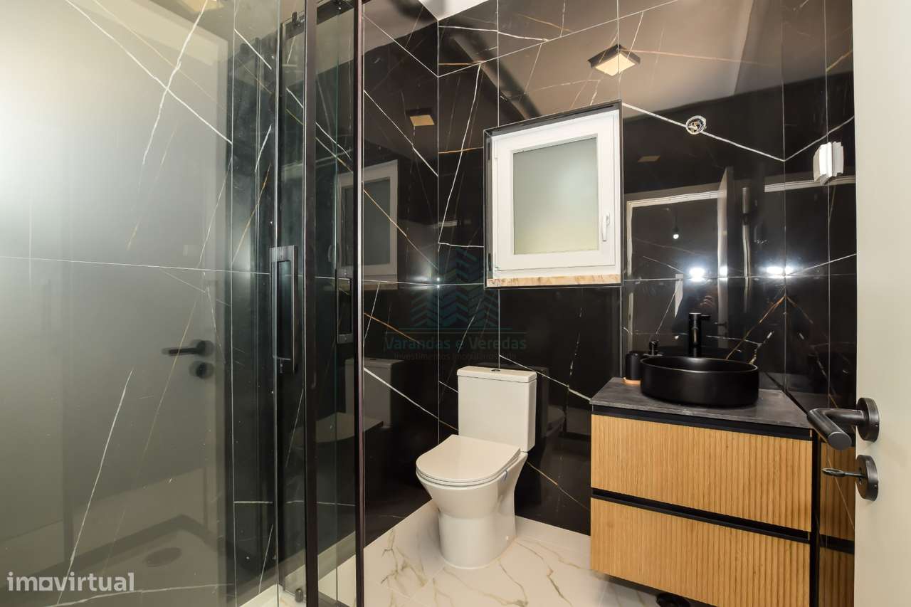 Moradia T3 remodelada com Anexos, Garagem e Poço.-20