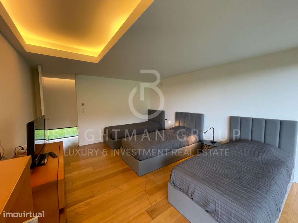 Moradia contemporânea com piscina em Santo Tirso - Grande imagem: 5/60