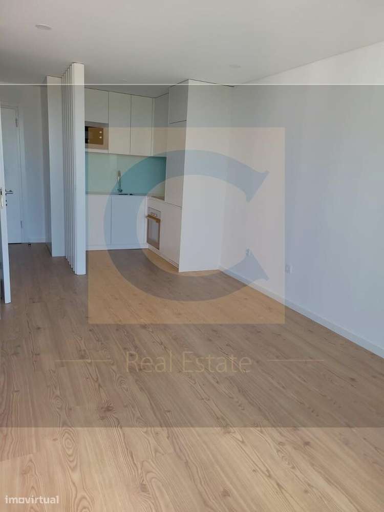 T1 NOVO - PRONTO A HABITAR - Varanda e lugar de garagem