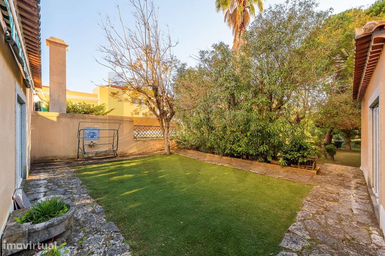Moradia familiar com jardim na Penha de França, Lisboa - Grande imagem: 3/26