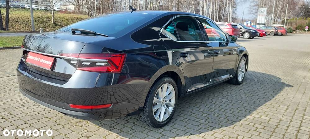 Skoda Superb 2.0 TDI SCR Style DSG - 8