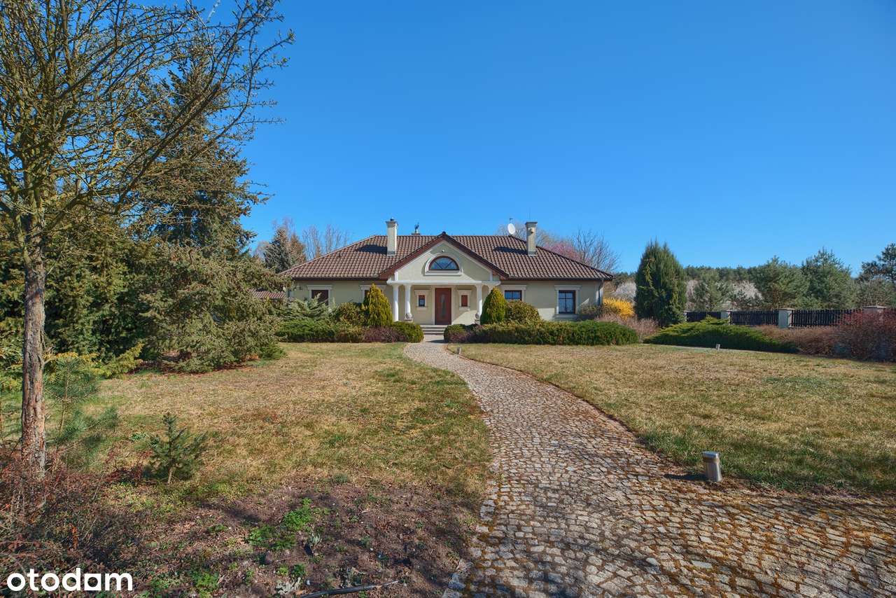 Malowniczy dom z dużym ogrodem-3