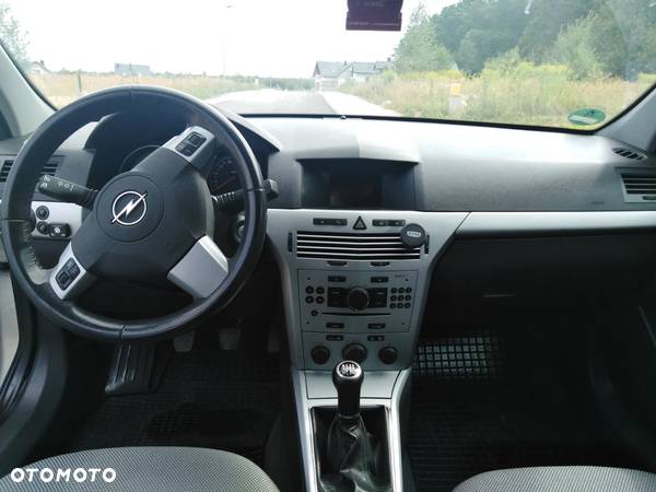 Opel Astra 1.6 Exklusiv - 19