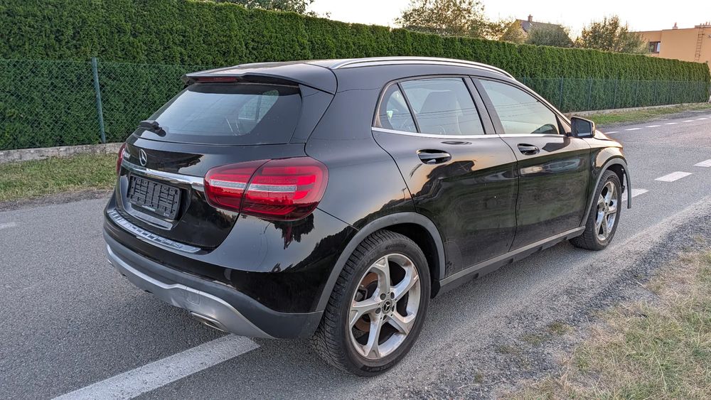 Mercedes-Benz GLA 180 7G-DCT Activity Edition 2019