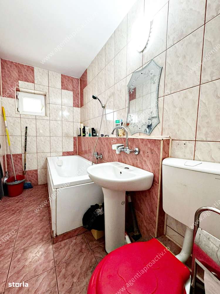 Apartament cu 3 camere decomandat, situat in Micro 20 – 77,18  mp!-7