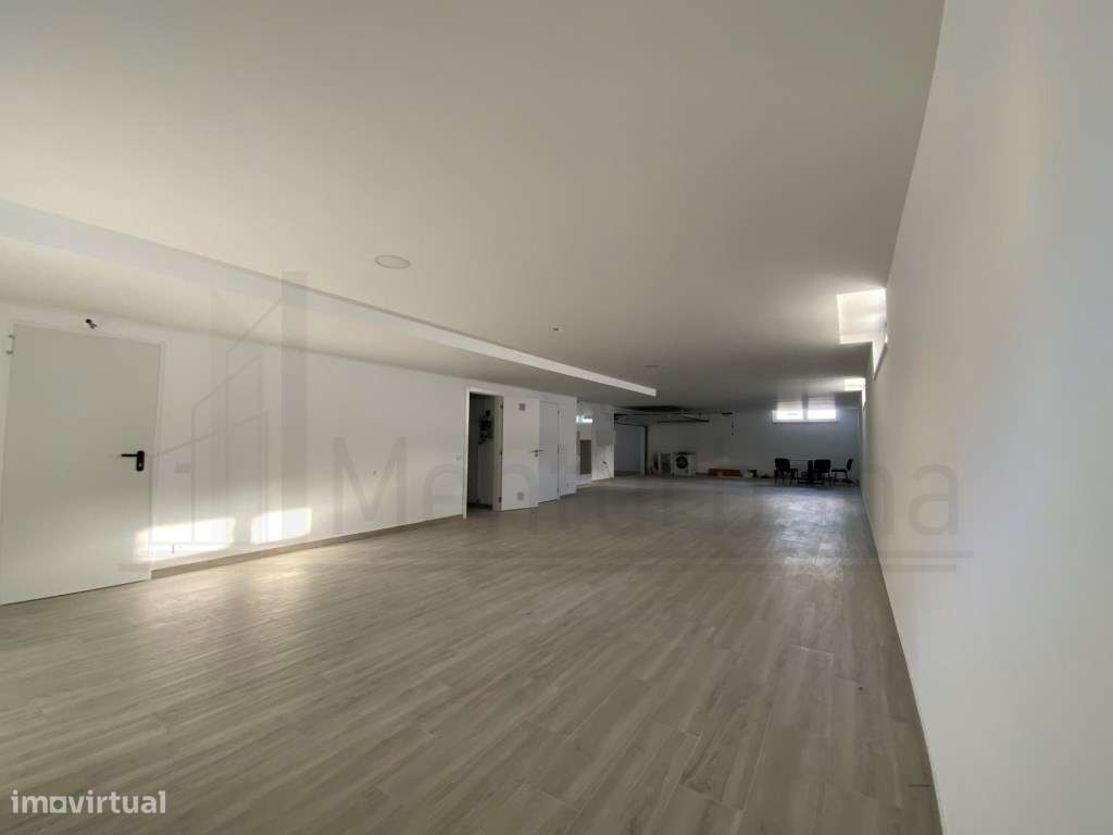 MORADIA T4 EM CONDOMÍNIO COM PISCINA - SÃO PEDRO DO ESTORIL - ESTORIL-38