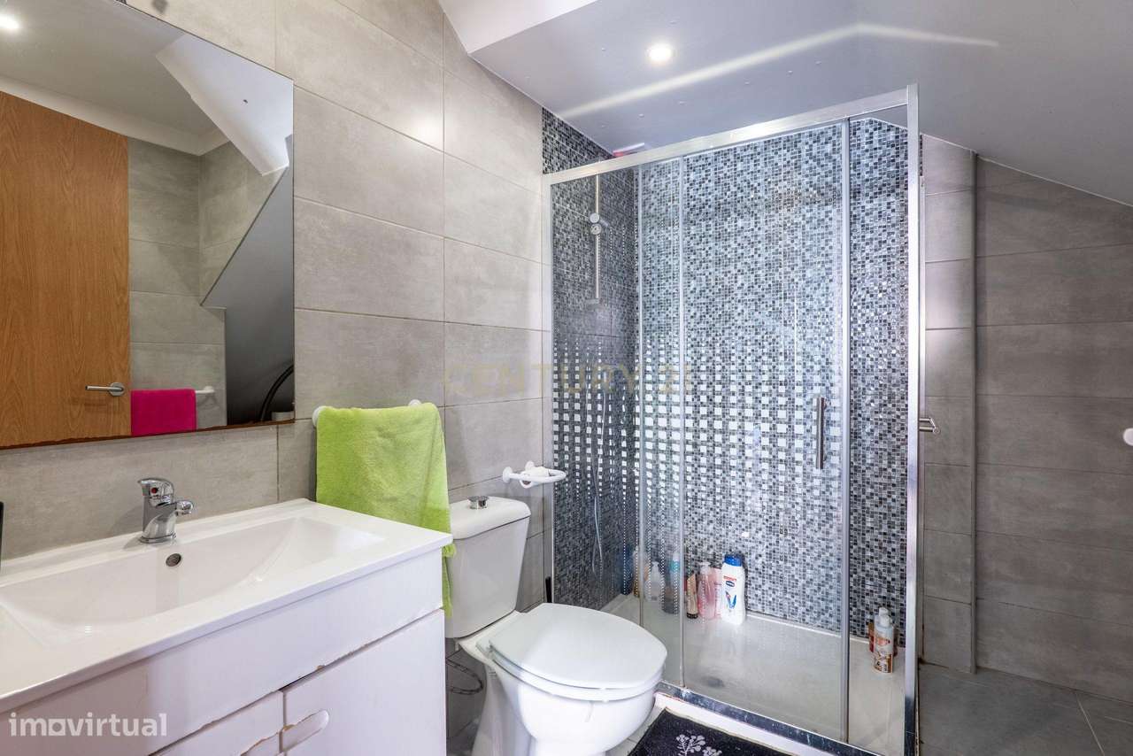 Andar Moradia T3 no Rés-do-Chão com Espaço Exterior em Águas Santas-15