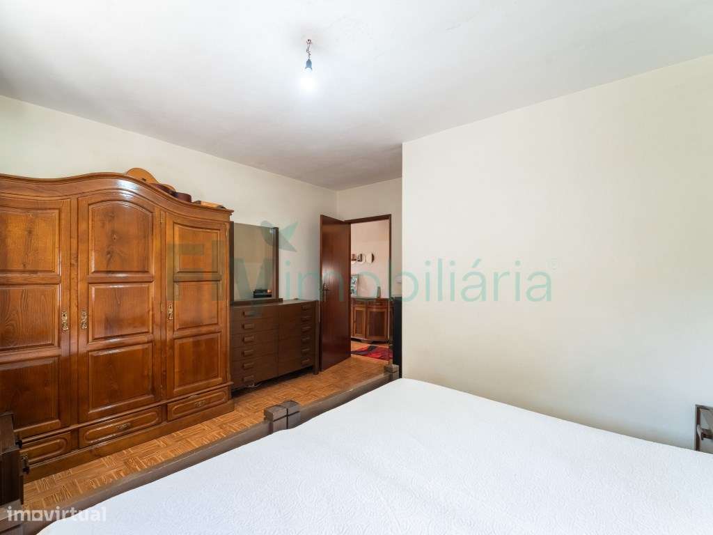 MORADIA TÉRREA COM GRANDE POTENCIAL | GARAGEM E JARDIM-48