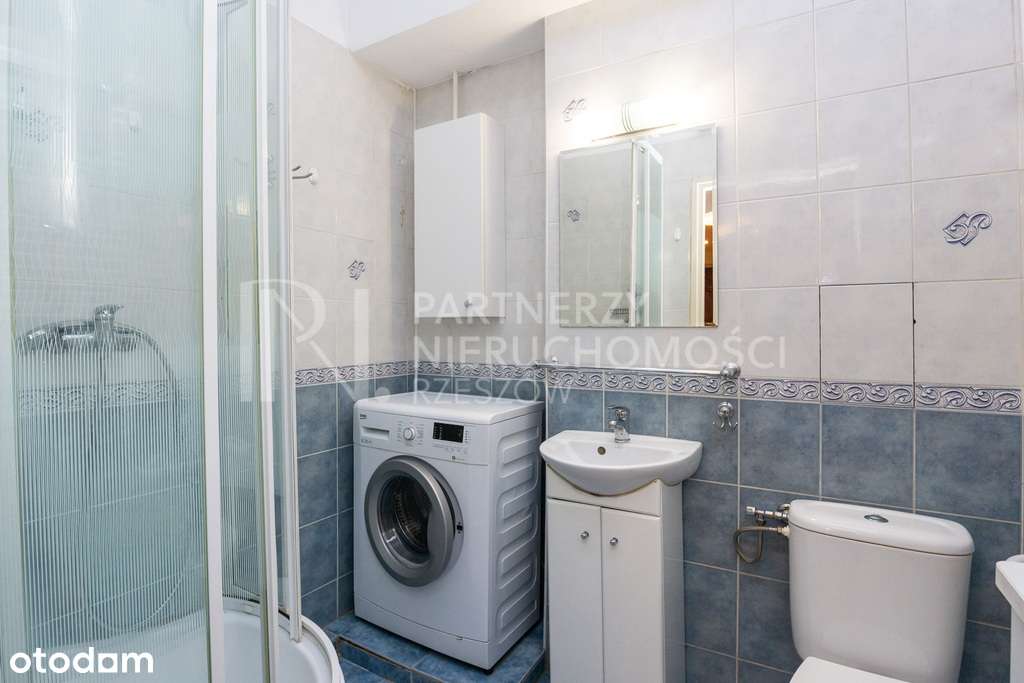 CENTRUM - Przestronne 2 pokojowe mieszkanie !-7