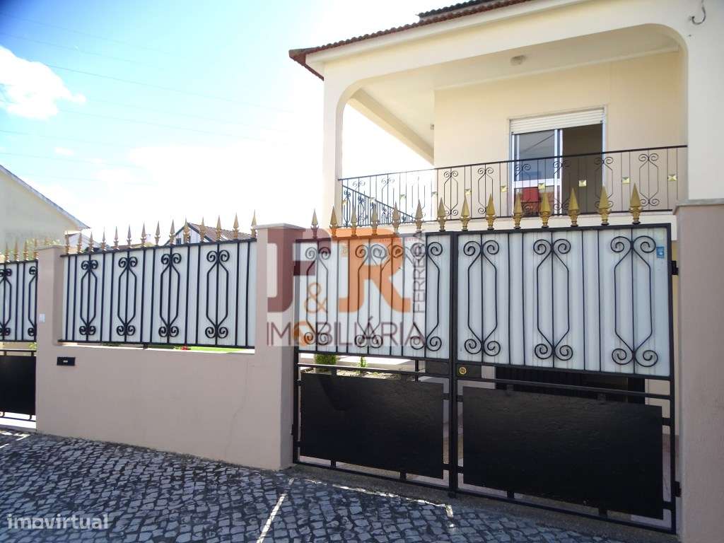 Moradia Duplex T2+1 com sótão aproveitável e Garagem Quinta do Cond...-58