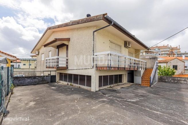 Moradia Espaçosa e Versátil em Oliveira de Azeméis-23