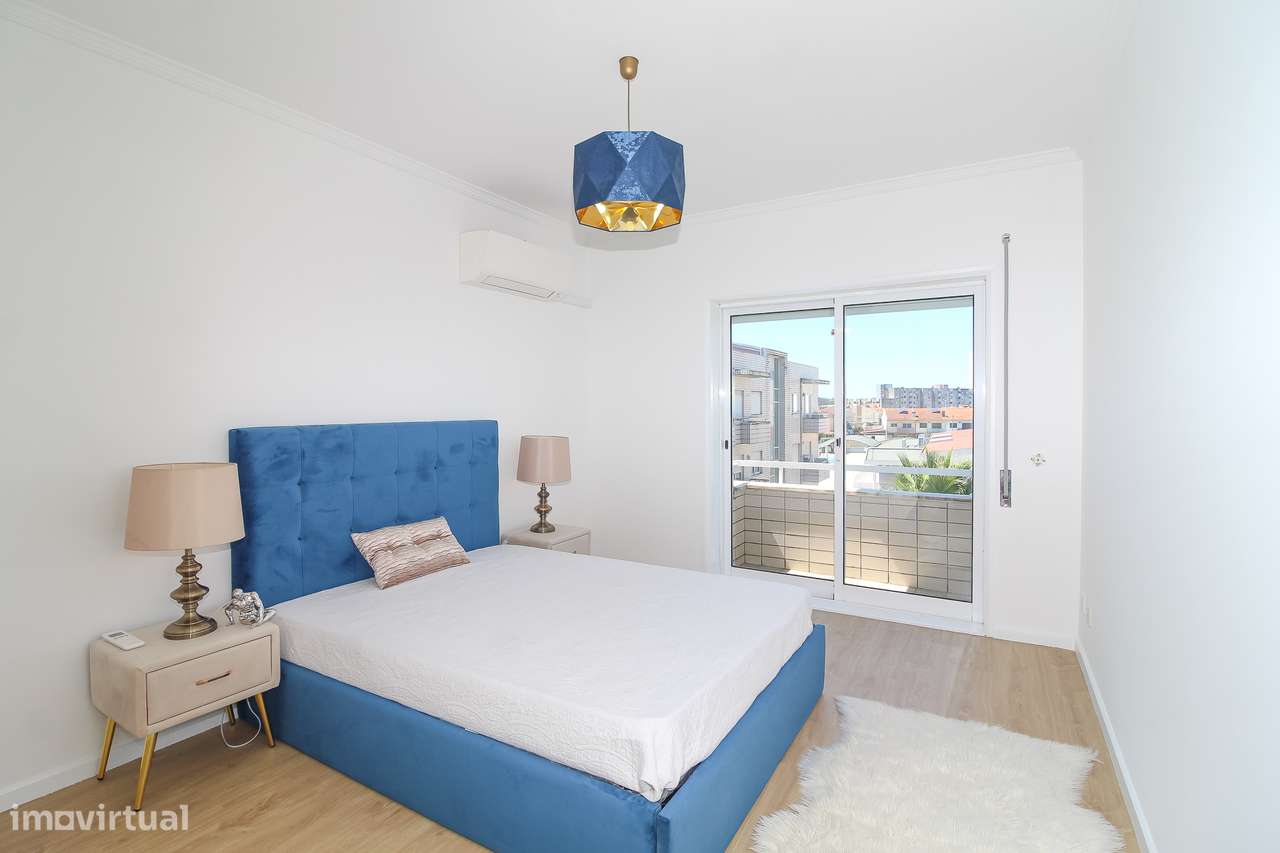 Apartamento T2 | Último Piso | Duas Frentes | Garagem | Valongo-11