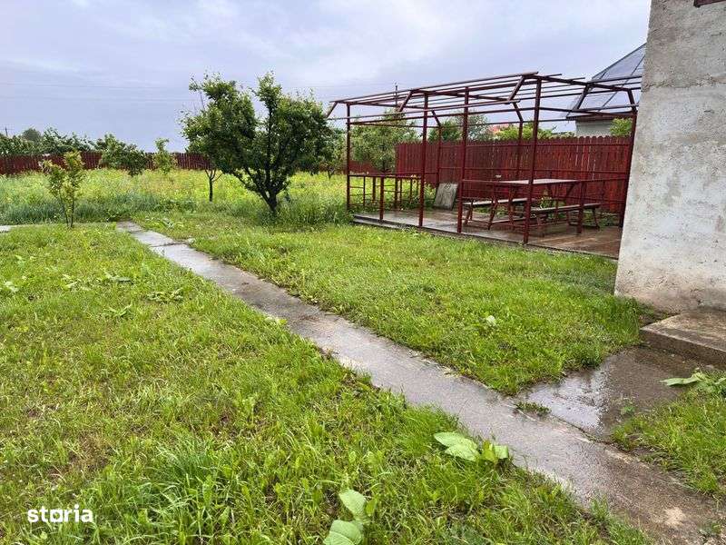 Casa de vanzare Girov - Imagine principală: 5/8