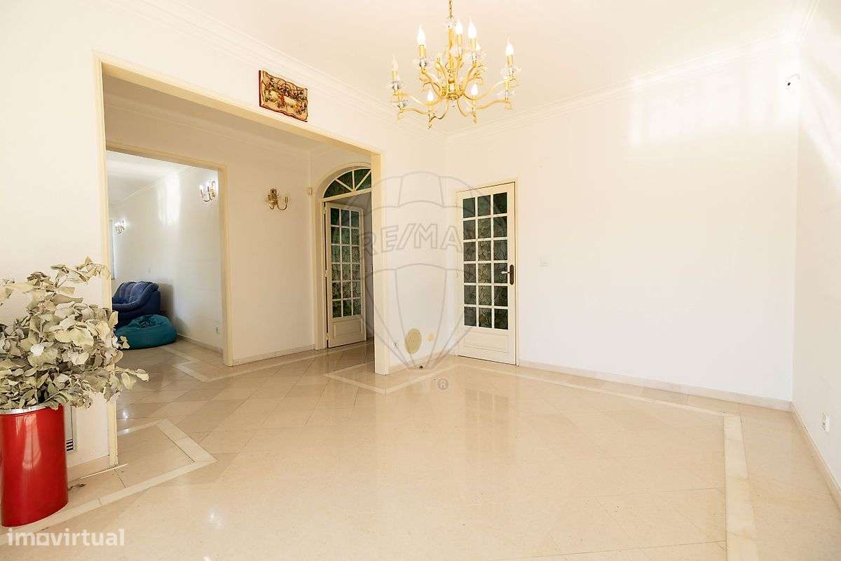 Moradia T4 para venda-5