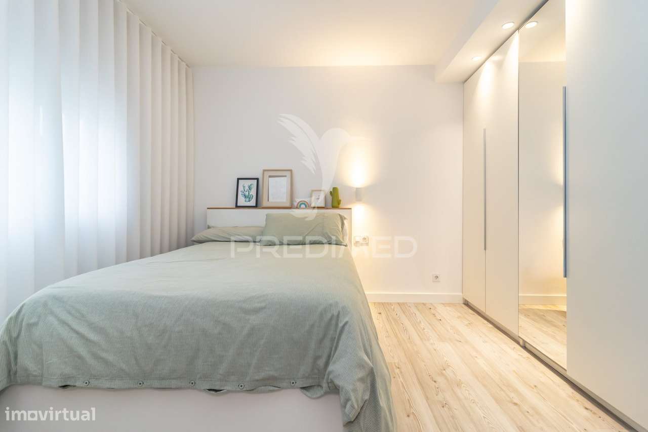 Moradia Bi-familiar T4 + T2 - Remodelada - Grande imagem: 5/40