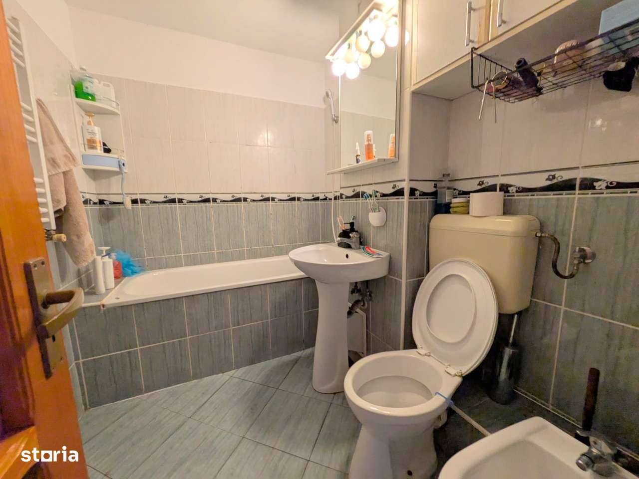 Nord - Parc, Apartament 3 camere decomandat, etaj 2/4, bloc 1984-6