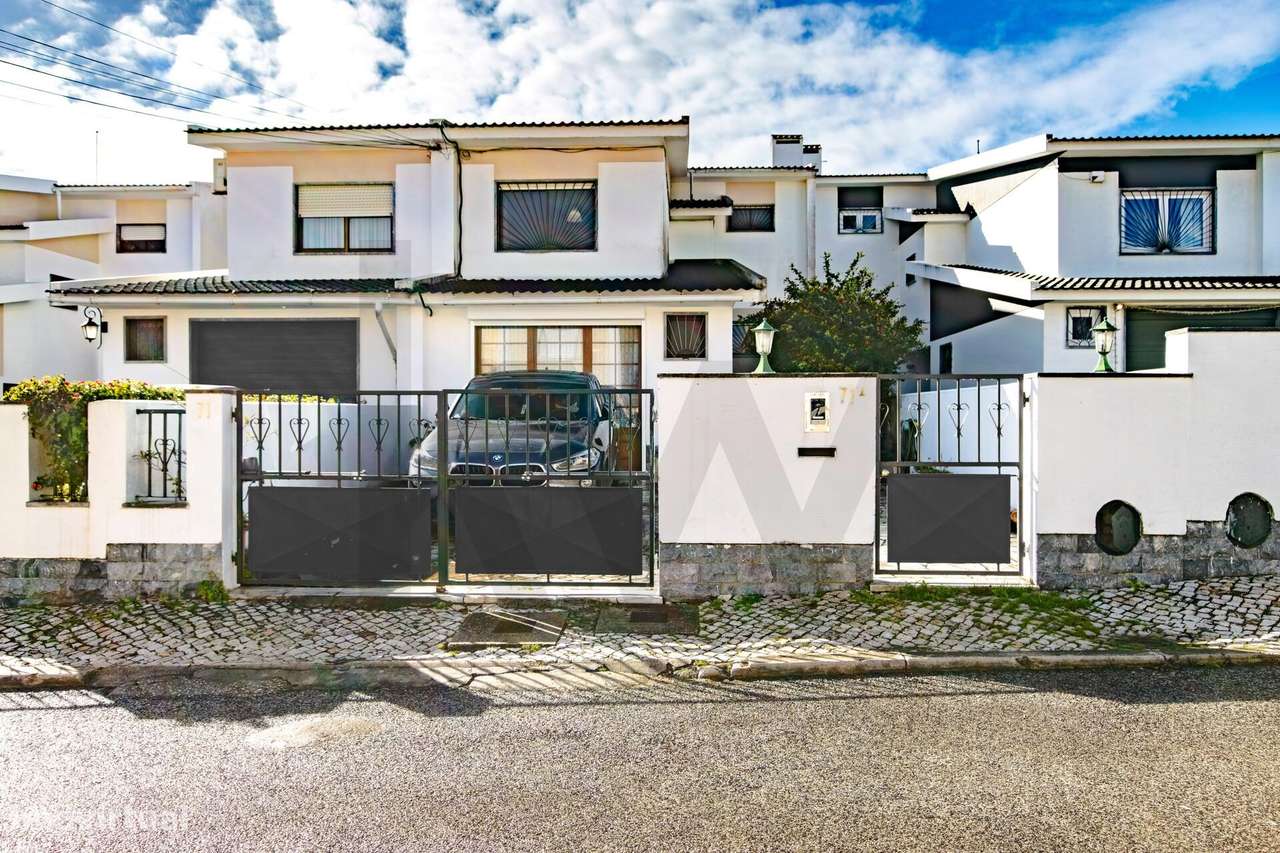 Moradia em Cascais - Alcabideche, com jardim e elevado potencial - Grande imagem: 4/44