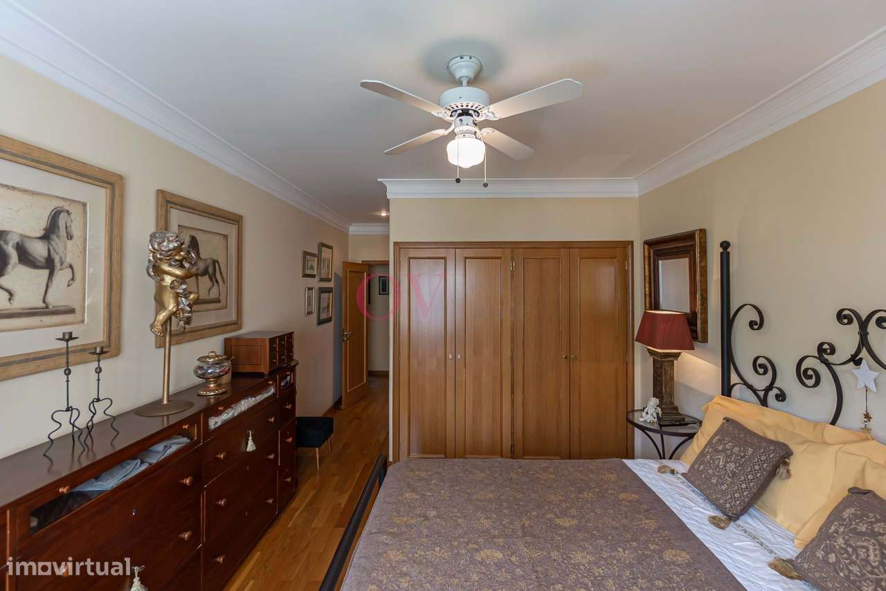 Para venda, apartamento T5 Rua Domingos Sequeira Porto, com varandas,-26