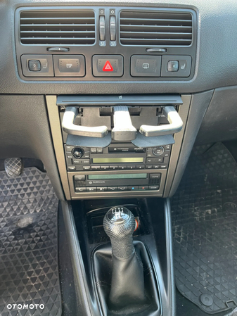 Volkswagen Bora 2.3 V5 - 14