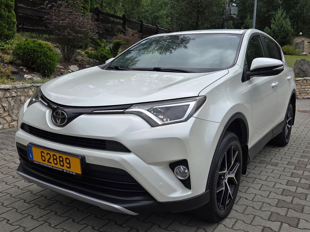 Toyota Rav4 IV (2012-2018) 2.0 D-4D 4x2 Start-Stop Executive 2017