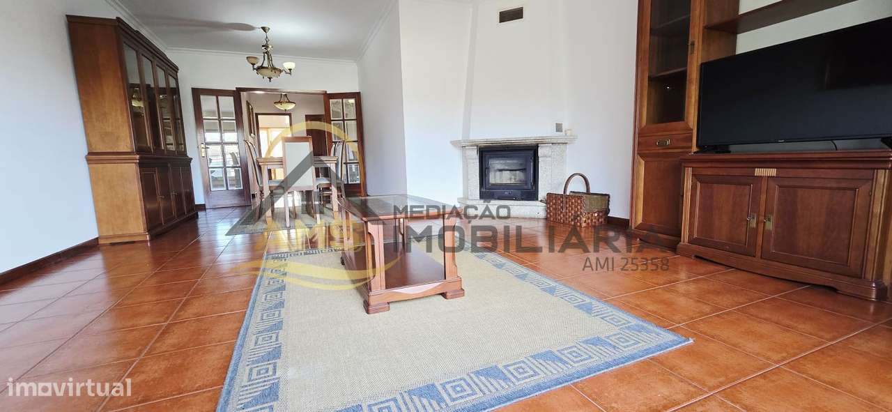 APARTAMENTO T3 COM TRÊS FRENTES E GARAGEM A 5 min a pé do Centro de-23