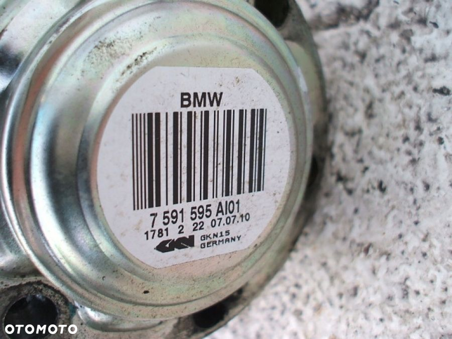 BMW X1 E84 X-Drive 2.0D PÓŁOŚ prawa lewa tył tylna - 2