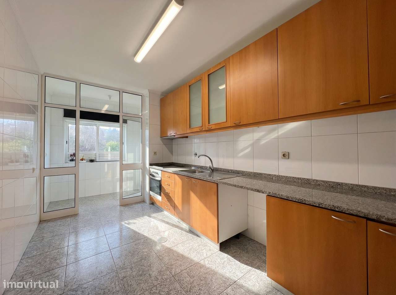 Apartamento T2 com Lugar de Garagem | 2Km Praia de Francelos - Grande imagem: 5/19