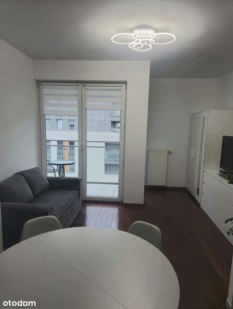 2- pokojowe  mieszkanie z balkonem i pełnym wyposażeniem.-4