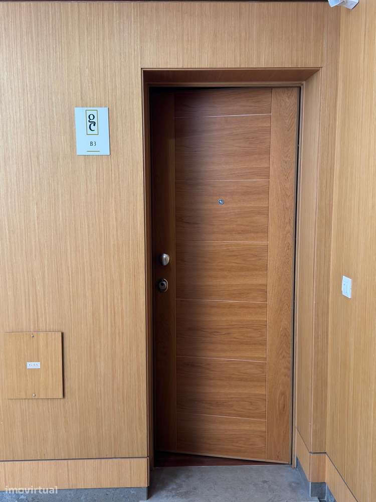 Imóvel de banco :T4 com varanda, garagem em Torres Vedras-36