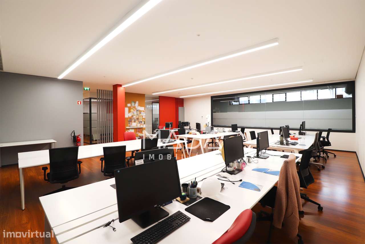 Escritório c/garagem (12 carros) na Av. da República em V.N. de Gaia-14