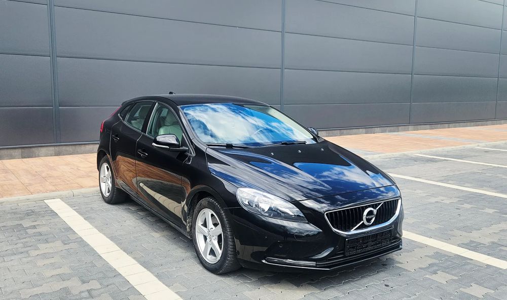 Volvo V40 II T2 Summum 2018