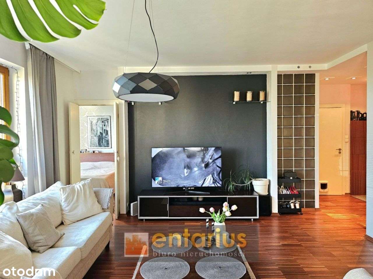 Apartament z pięknym widokiem na Tor Wyścigów Konn-13