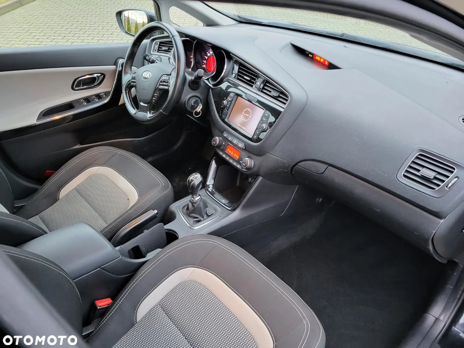 Kia Ceed SW 1.6 CRDi Platinum Edition - 6