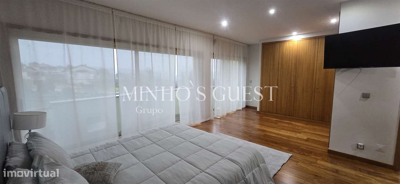 Moradia V3 c/ 1 Suite Closet, Mobilada e Equipada pronta a Habitar c/-18