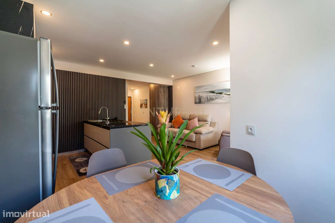 Apartamento T1  completamente remodelado com 2 varandas - Grande imagem: 3/30