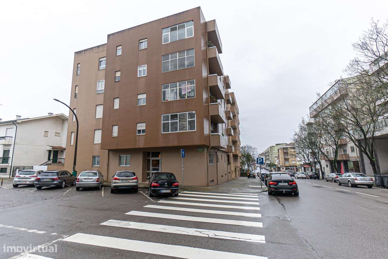 Apartamento T3 renovado | Bonfim, Porto | 105 m2-35