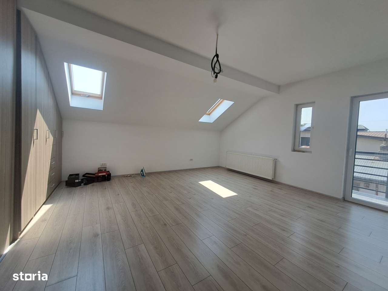 Casa individula la 900m fata de metrou Aparatorii Patriei - Imagine principală: 5/20