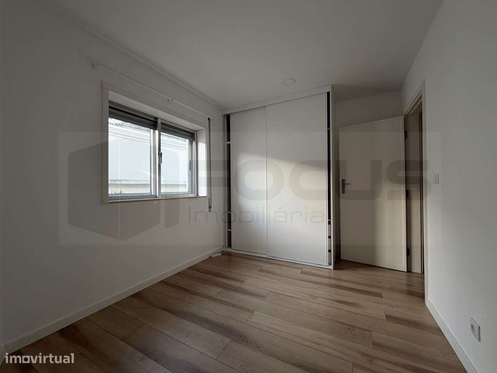 Apartamento T2 renovado com terraço Esgueira - CENTRO-13